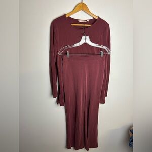 Soft surroundings Burgundy outfit set Pants XS  Top S Old Money Comfortable